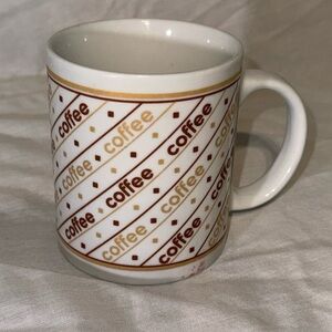 vintage 1990 coffee mug cute no chips like new pretty too